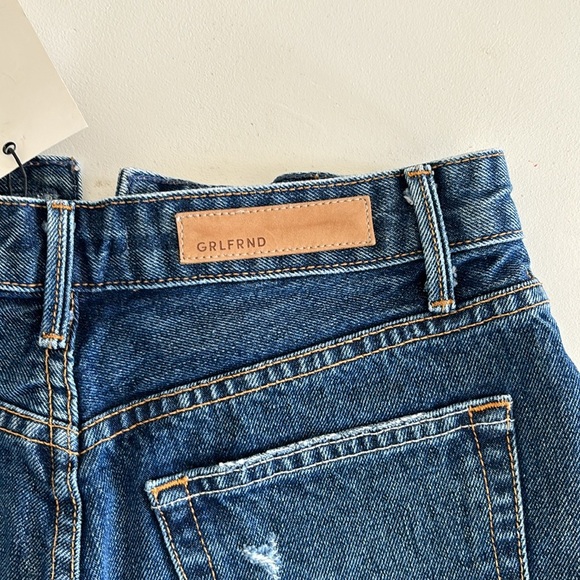 New GRLFRND Cindy Cut Off Distressed Jean Short in All Shook Up Size 24 - Picture 9 of 9